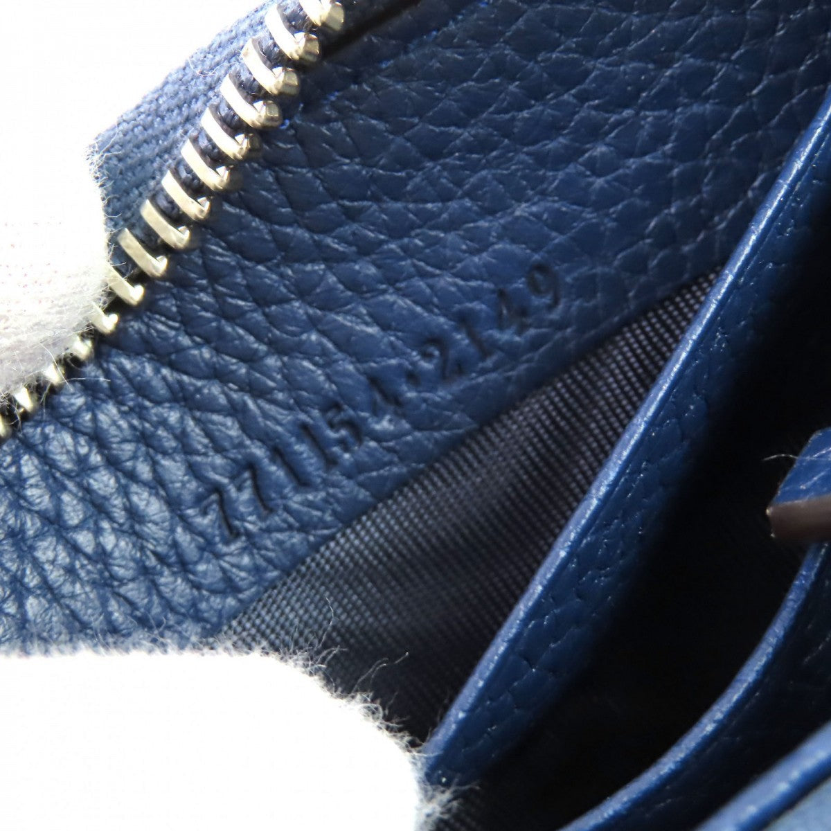 GUCCI Long Wallet Purse 771154 Main: Leather Navy logo zip around wallet mens Used Authentic