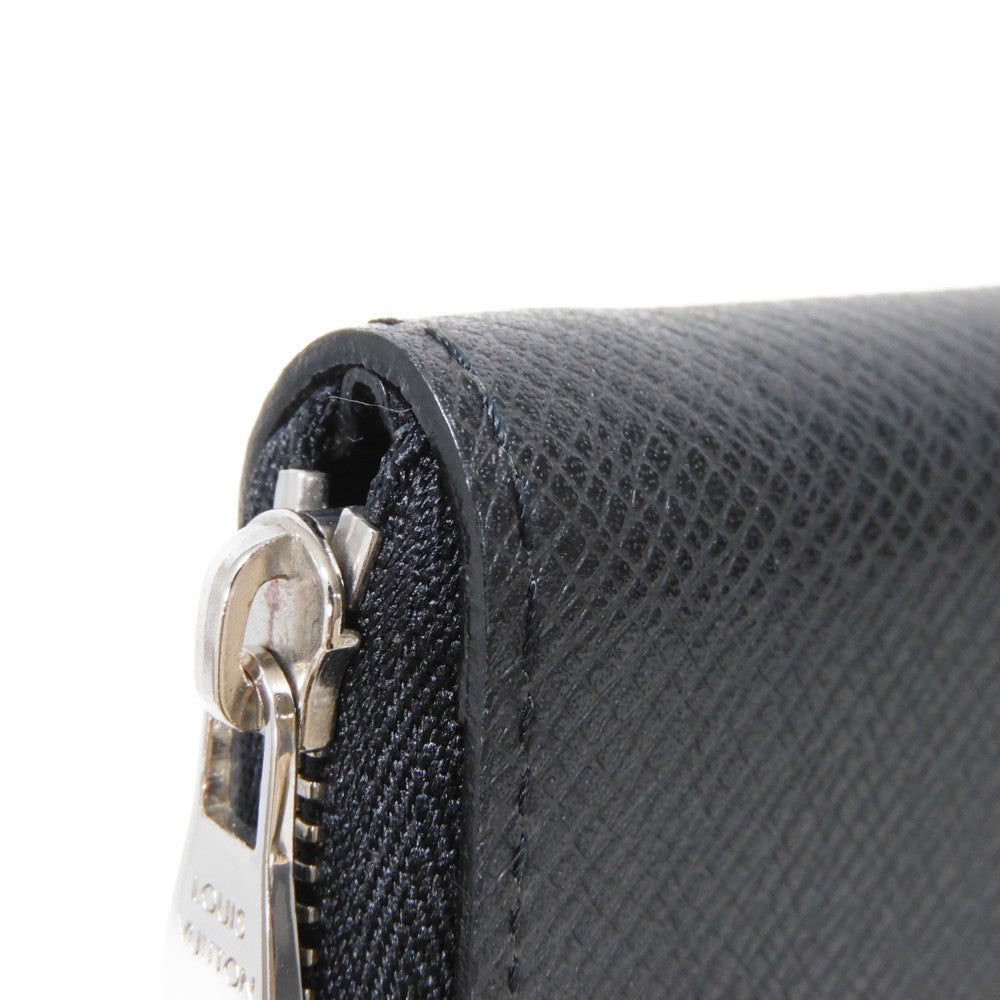 LOUIS VUITTON Coin case M32832 Taiga leather (embossed) Aldoise LV logo embossed charcoal grey old style Zip Around Taiga Zip Around Purse mens Used Authentic