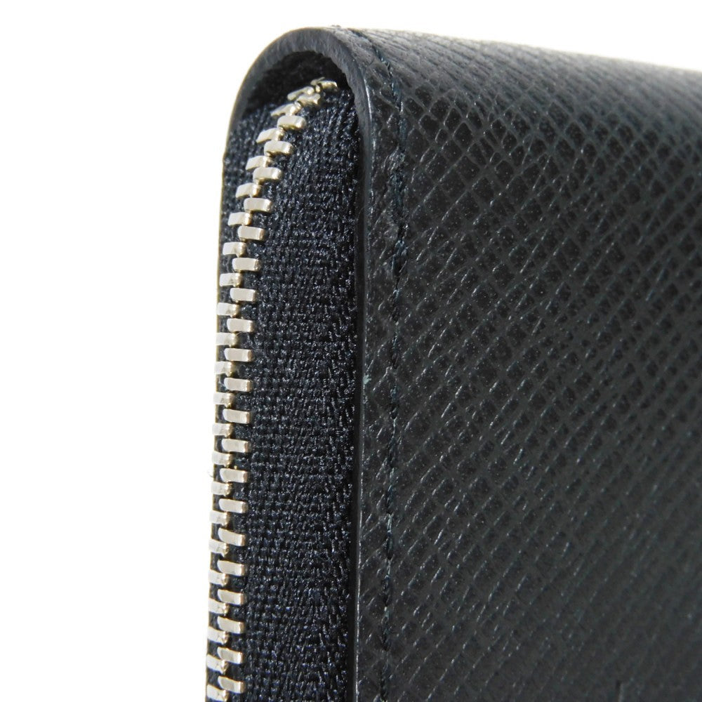 LOUIS VUITTON Coin case M32832 Taiga leather (embossed) Aldoise LV logo embossed charcoal grey old style Zip Around Taiga Zip Around Purse mens Used Authentic