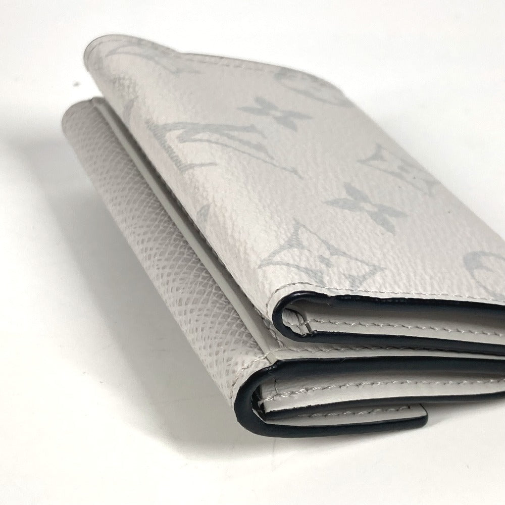 LOUIS VUITTON Trifold wallet M30899 Taiga Leather, Monogram Canvas white Taigalama Discovery Compact Wallet unisex(Unisex) Used Authentic