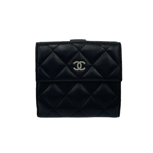 CHANEL Bifold Wallet lambskin black Matrasse