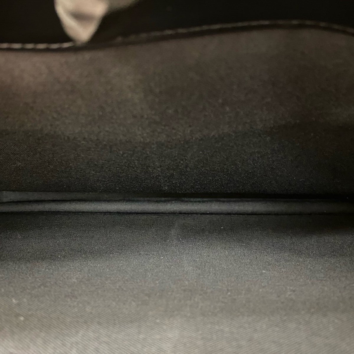 LOUIS VUITTON Business bag M31042 Taiga black Taiga Robusto 2