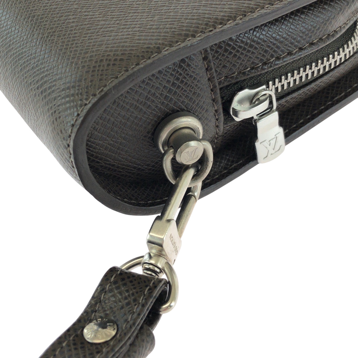 LOUIS VUITTON business bag M30188 Taiga Brown Silver Metal business bag clutch bag Taiga Baikal mens Used Authentic