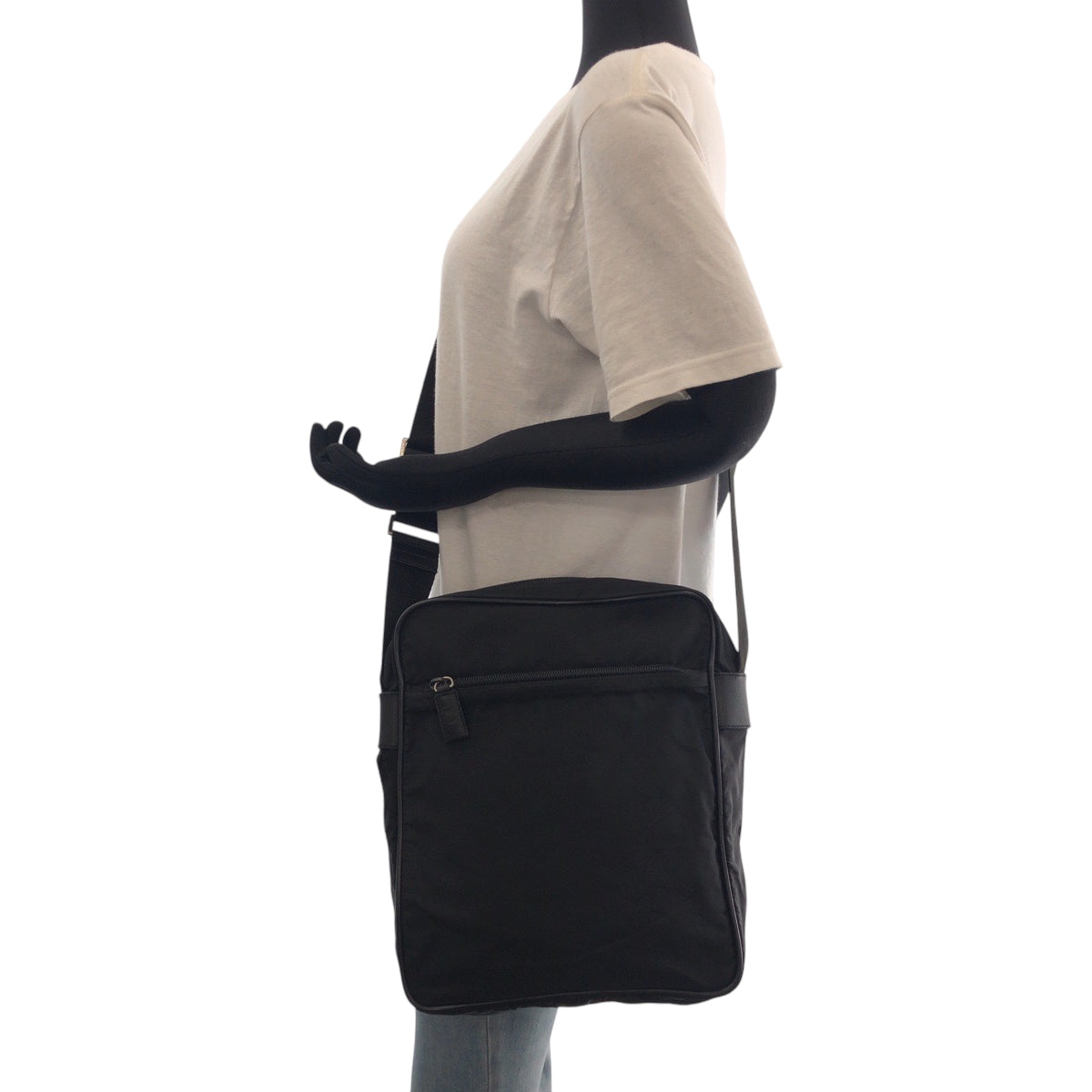 PRADA Shoulder Bag V160 Nylon Black SilverMetal Shoulder Bag pochette Test Triangle With logo mens Used Authentic