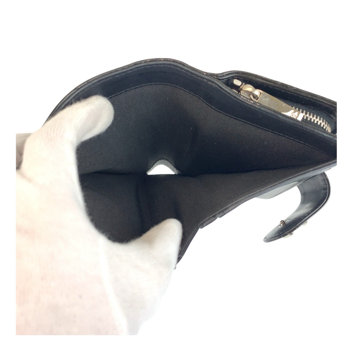 CHANEL Bifold Wallet Patent leather Black SilverMetal Brilliant Matrasse COCO Mark