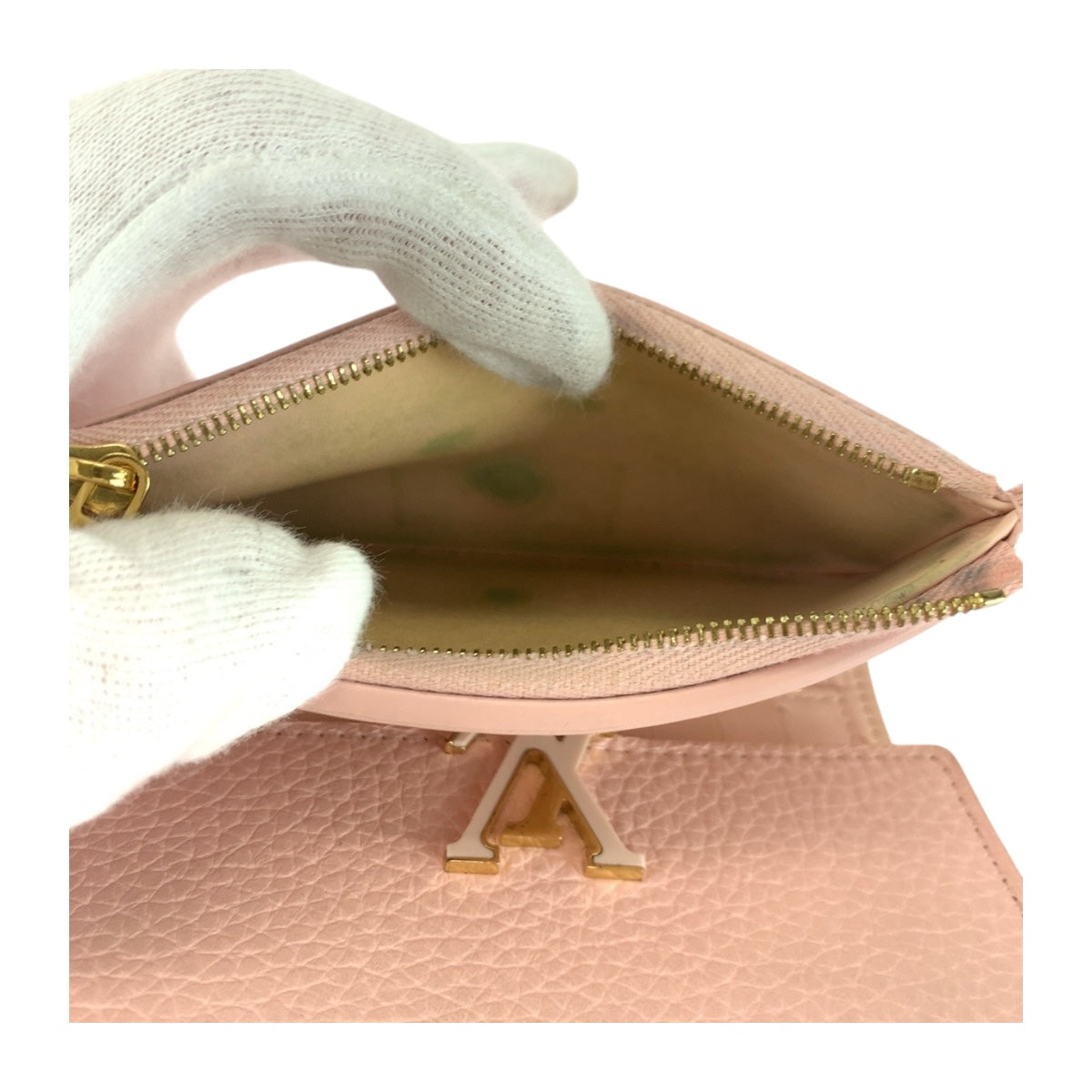 LOUIS VUITTON Tri-fold wallet M82361 leather Jasmine Pink Pink Gold Metal Portefeuille Capcine Compact