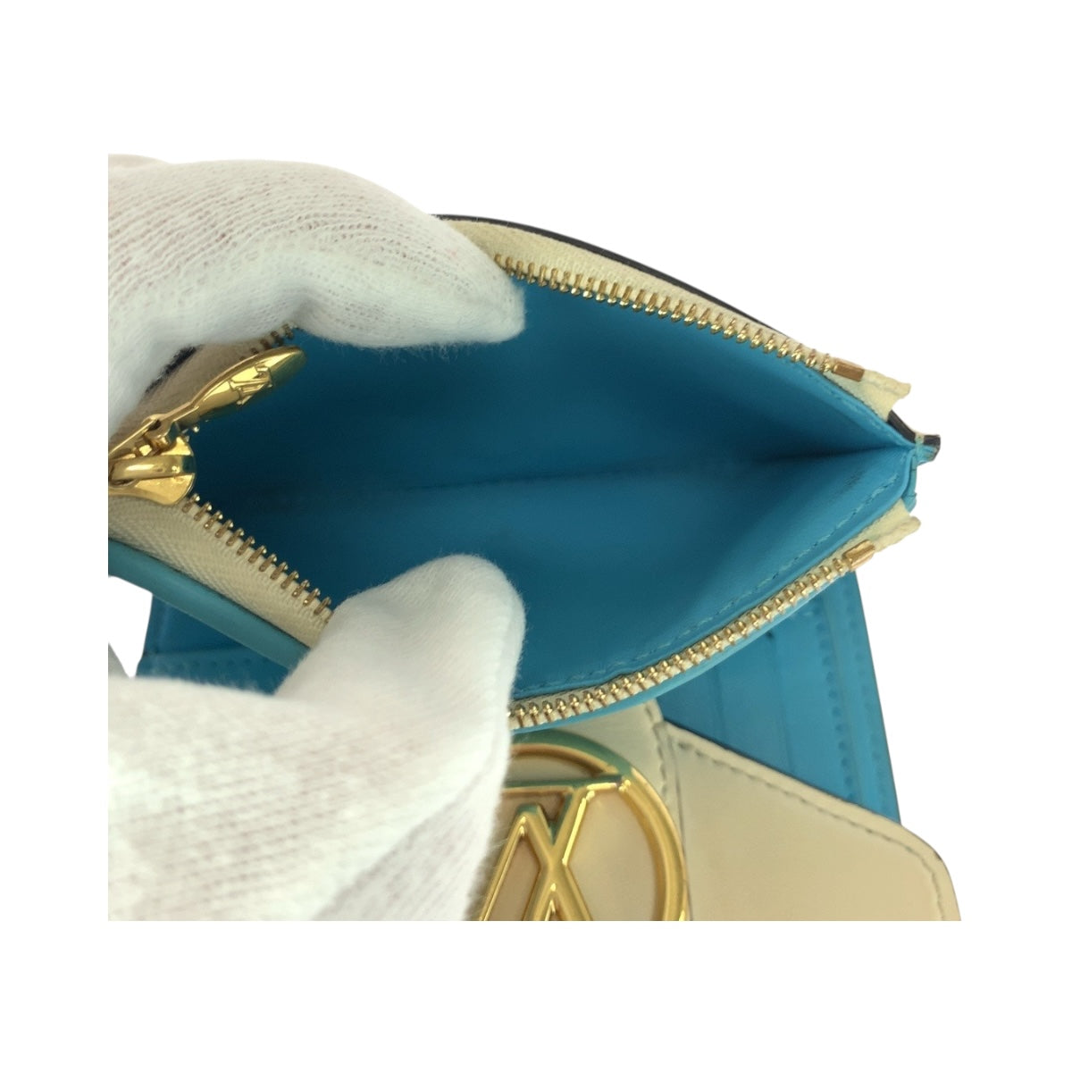 LOUIS VUITTON Tri-fold wallet M69176 leather Ivory Gold Metal Portefeuille Ponneuf