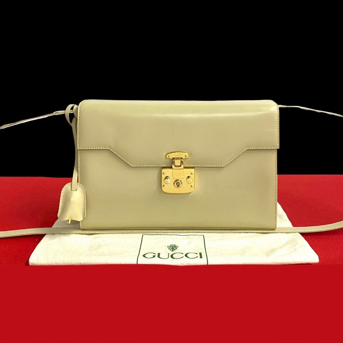 GUCCI Shoulder Bag Calfskin, Leather white Ready lock Women Used Authentic