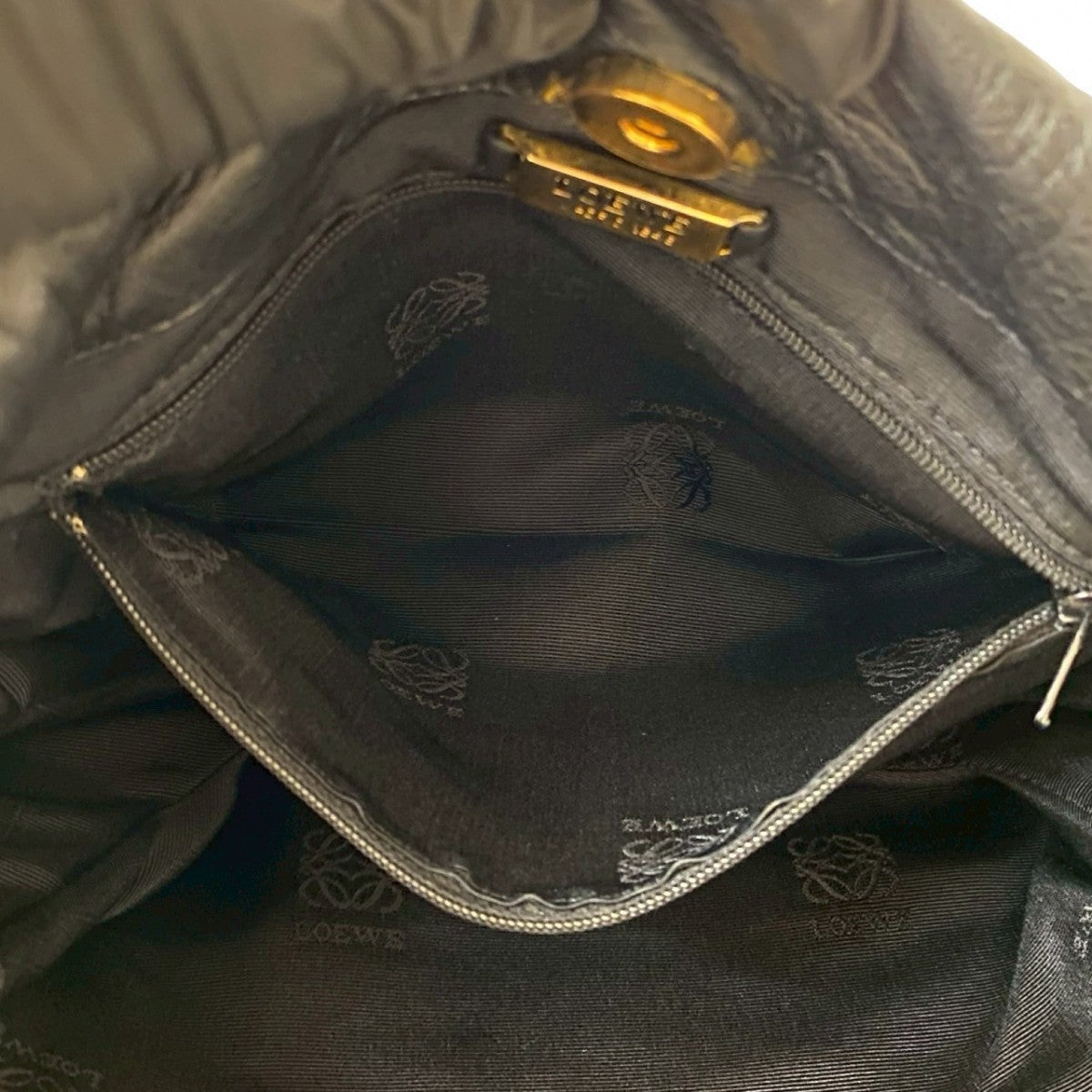 LOEWE Shoulder Bag leather black