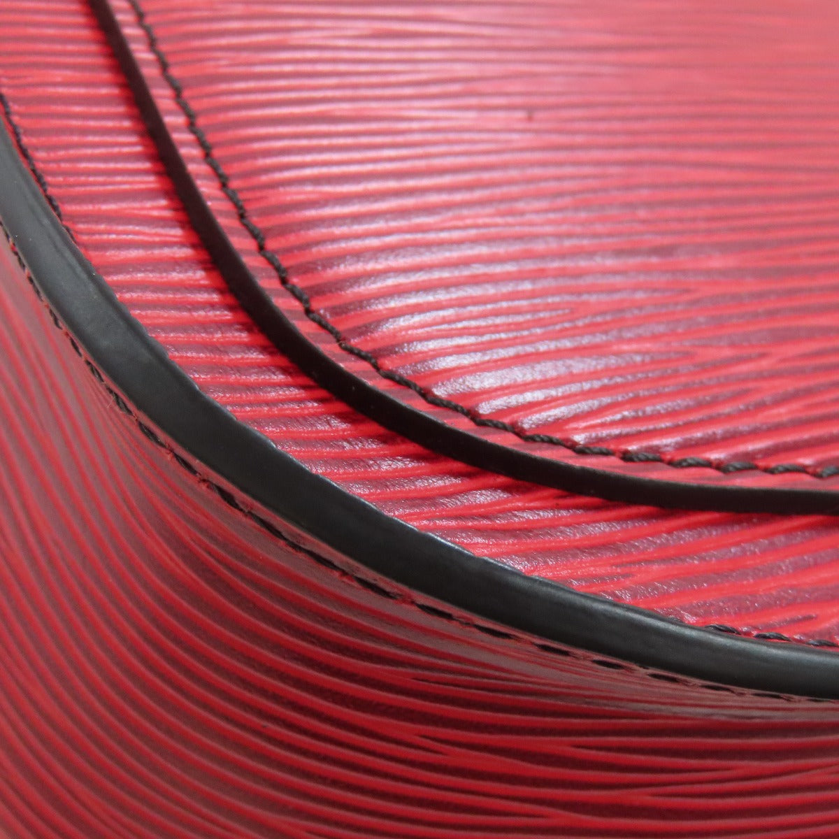 LOUIS VUITTON Shoulder Bag M52217 Epi Red Mini Saint-Cloud