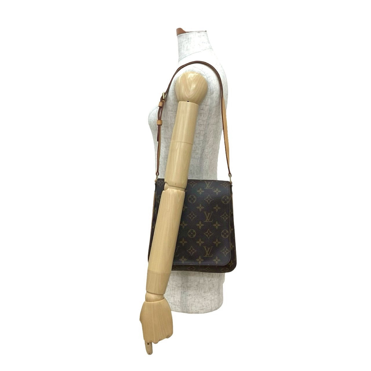 LOUIS VUITTON Shoulder Bag leather Brown Monogram Musette Salsa