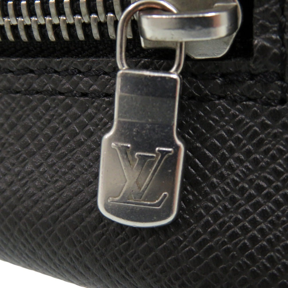 LOUIS VUITTON business bag M30212 Taiga black Taiga True Toilet Ardoise business bag pouch mens Used Authentic