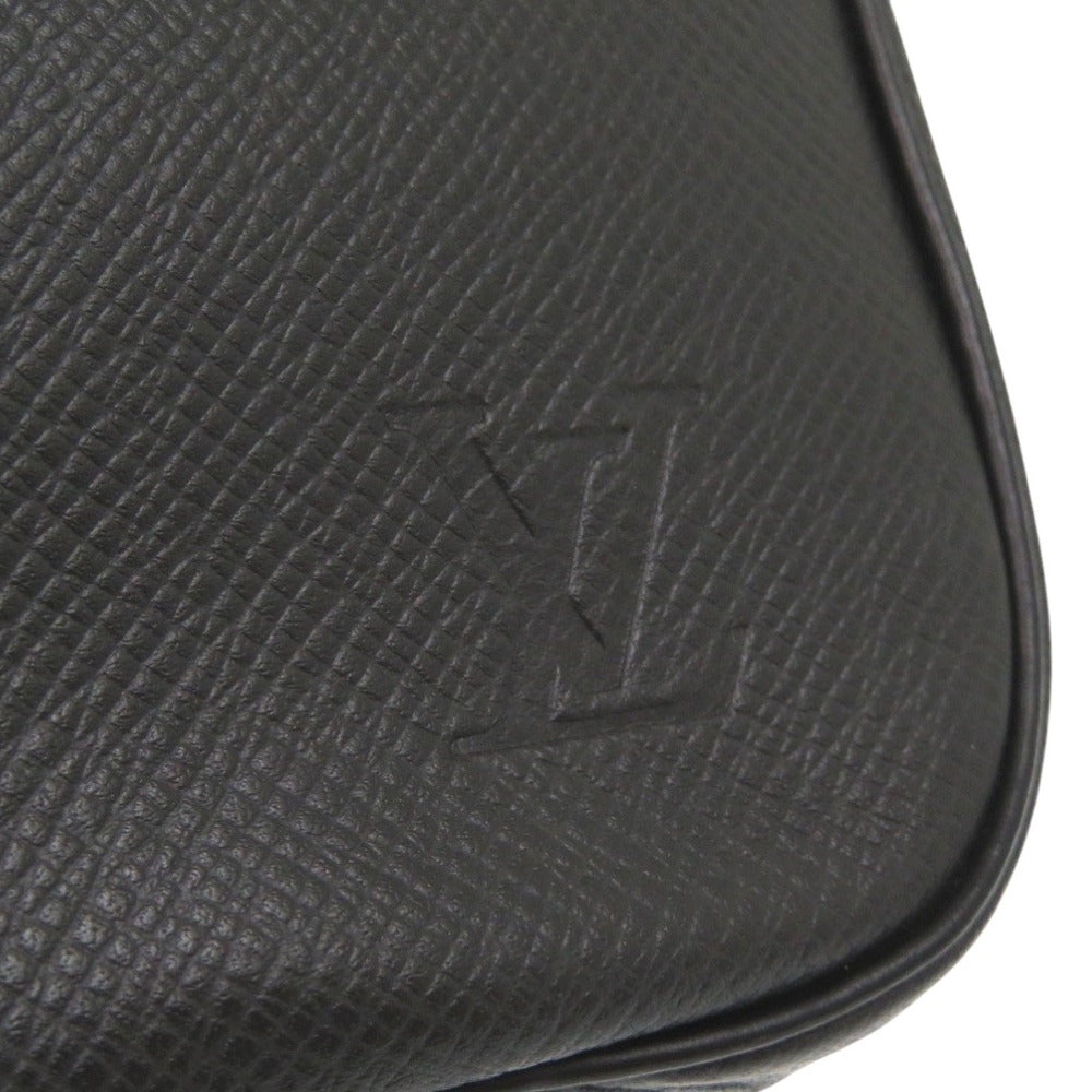 LOUIS VUITTON business bag M30212 Taiga black Taiga True Toilet Ardoise business bag pouch mens Used Authentic