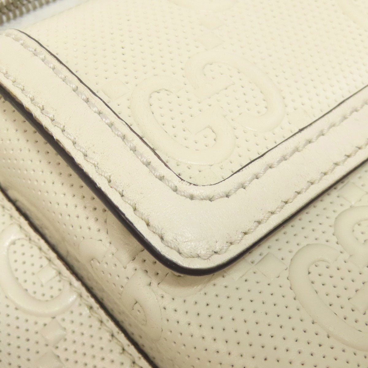 GUCCI Sling bag 645093 Calfskin white GG emboss Women Used Authentic