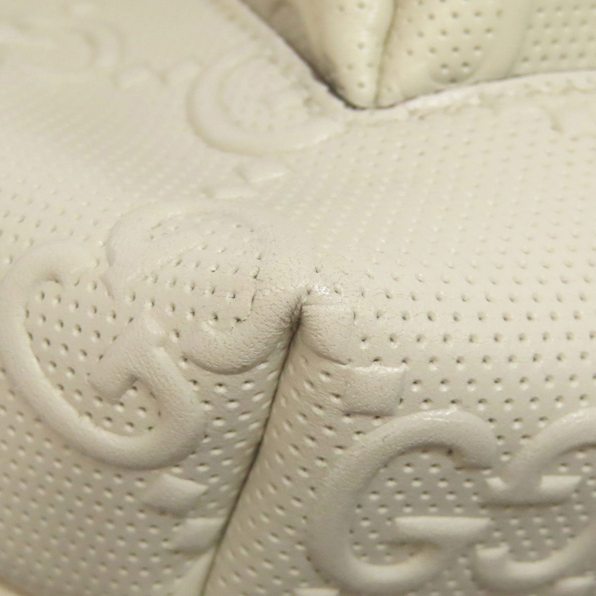 GUCCI Sling bag 645093 Calfskin white GG emboss Women Used Authentic