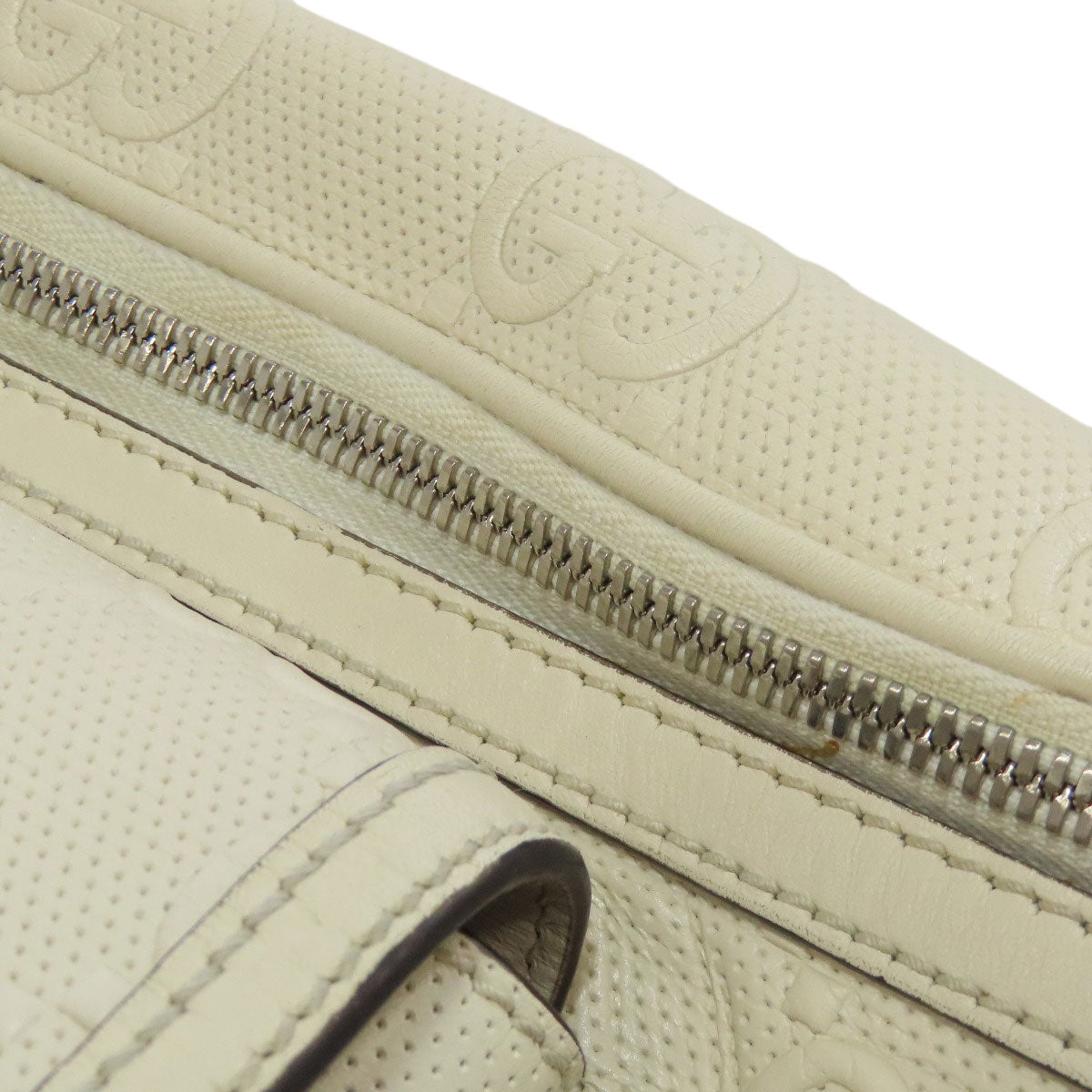 GUCCI Sling bag 645093 Calfskin white GG emboss Women Used Authentic
