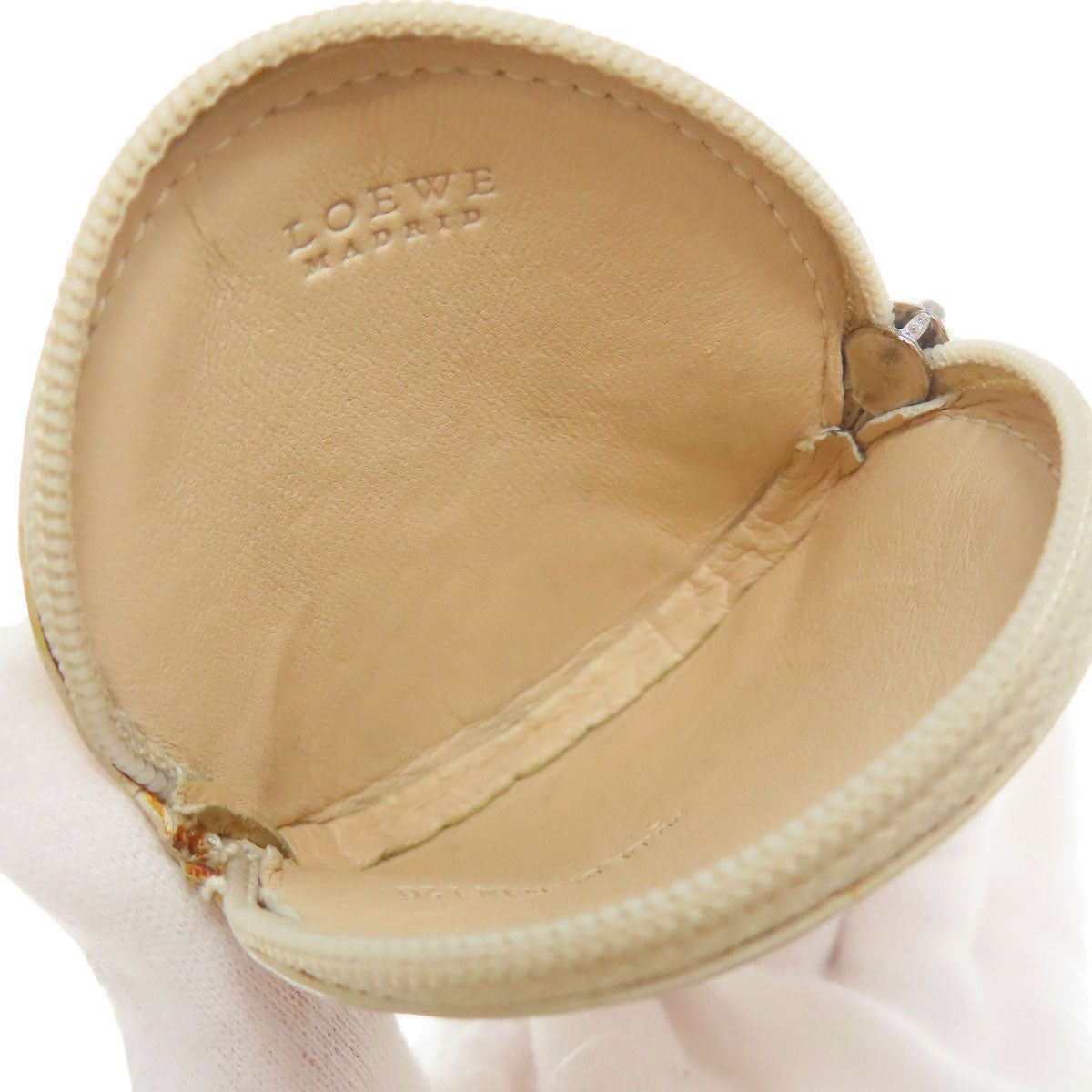 LOEWE Coin case Calfskin beige Anagram Round Shape Women Used Authentic