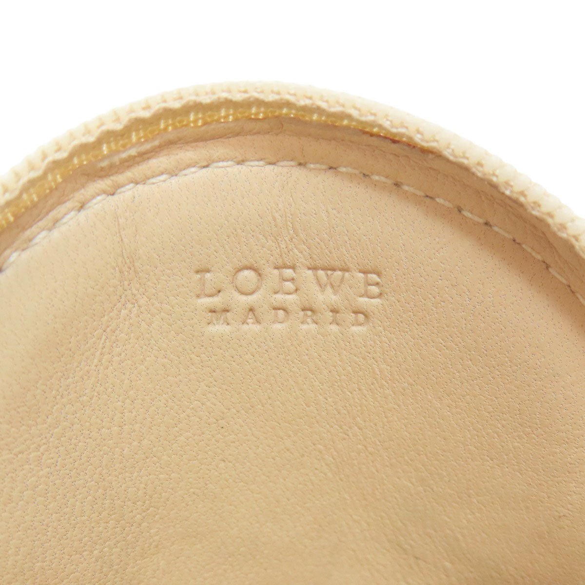LOEWE Coin case Calfskin beige Anagram Round Shape Women Used Authentic