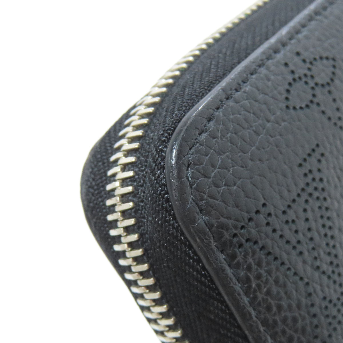 LOUIS VUITTON Long Wallet Purse M61867 Mahina leather black Zippy wallet Women Used Authentic