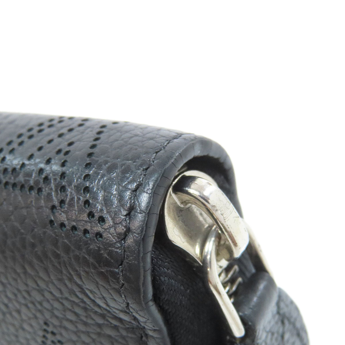 LOUIS VUITTON Long Wallet Purse M61867 Mahina leather black Zippy wallet Women Used Authentic