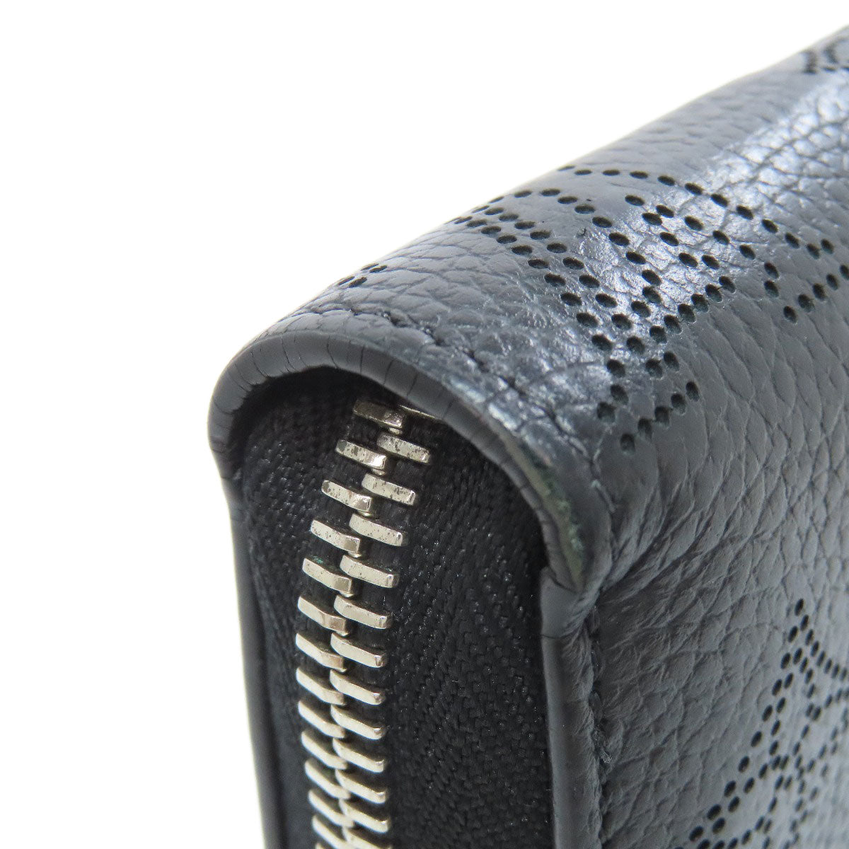 LOUIS VUITTON Long Wallet Purse M61867 Mahina leather black Zippy wallet Women Used Authentic