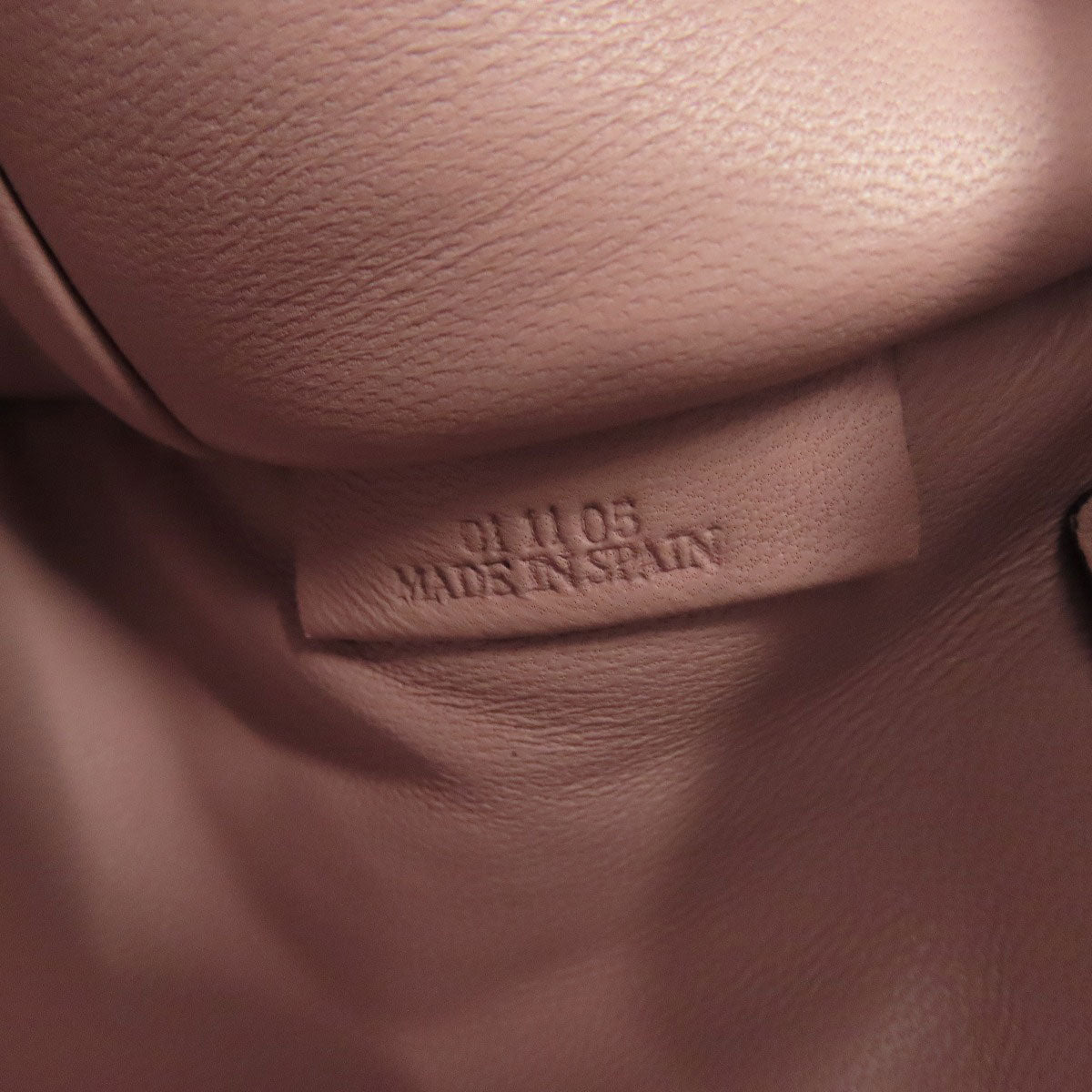 LOEWE Handbag Calfskin pink Amazonas