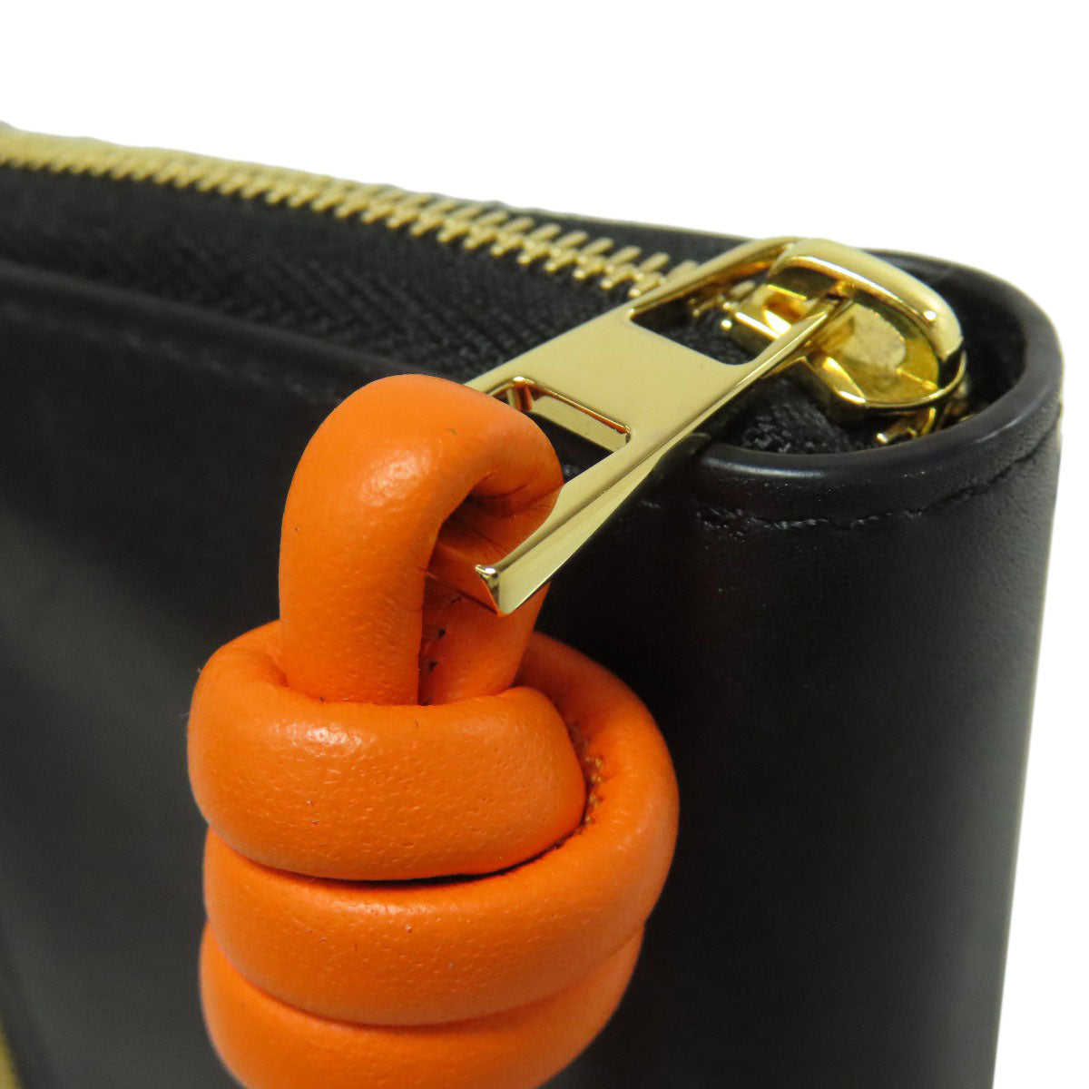 LOEWE Bifold Wallet Calfskin black Knot Compact Zip-Around Wallet