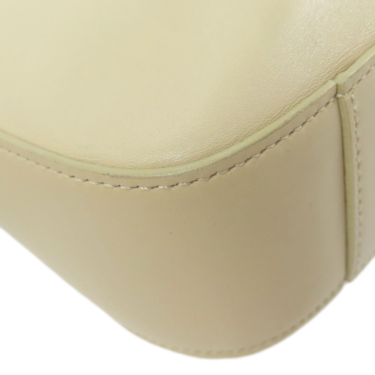 GUCCI Shoulder Bag 001・3312 leather white one belt