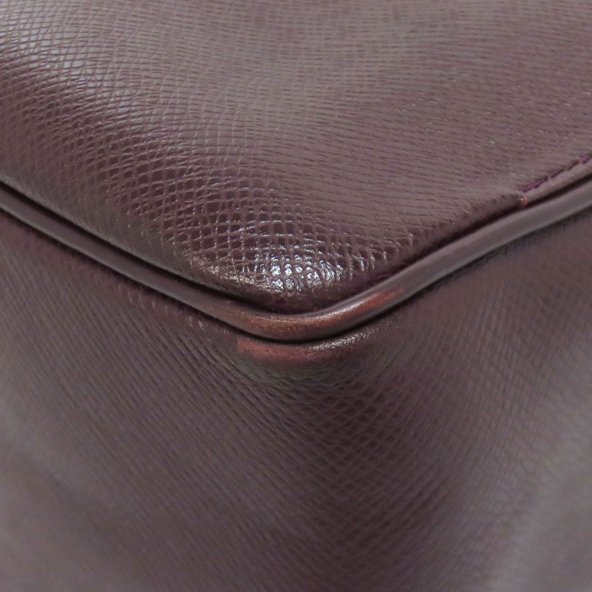 LOUIS VUITTON Shoulder Bag M30826 Taiga Leather Brown Yaranga