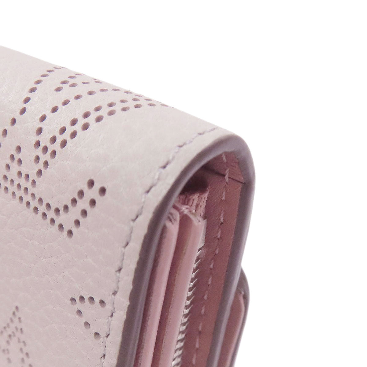 LOUIS VUITTON Bifold Wallet M80316 Mahina leather gray Portefeuille Iris Compact