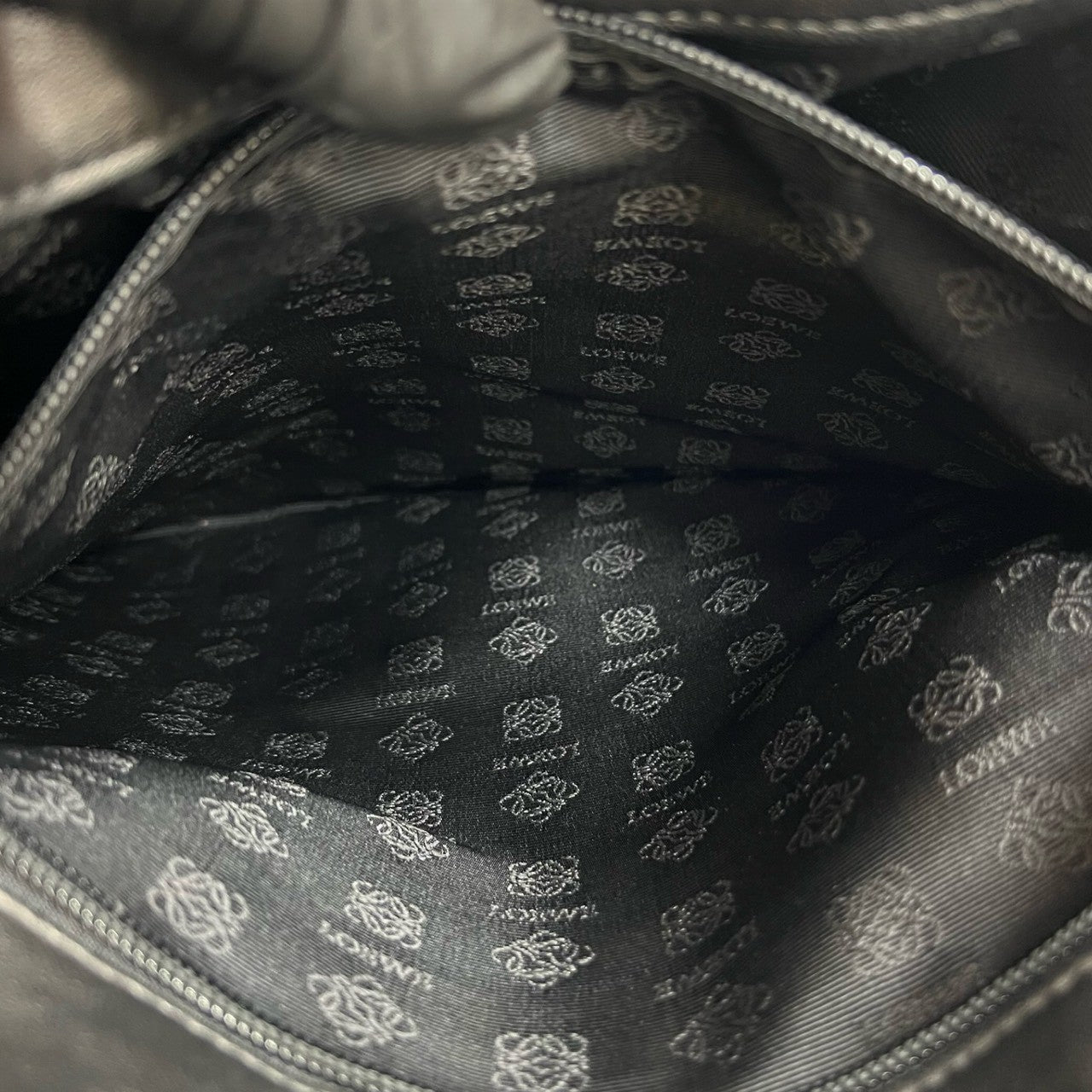LOEWE Handbag leather black