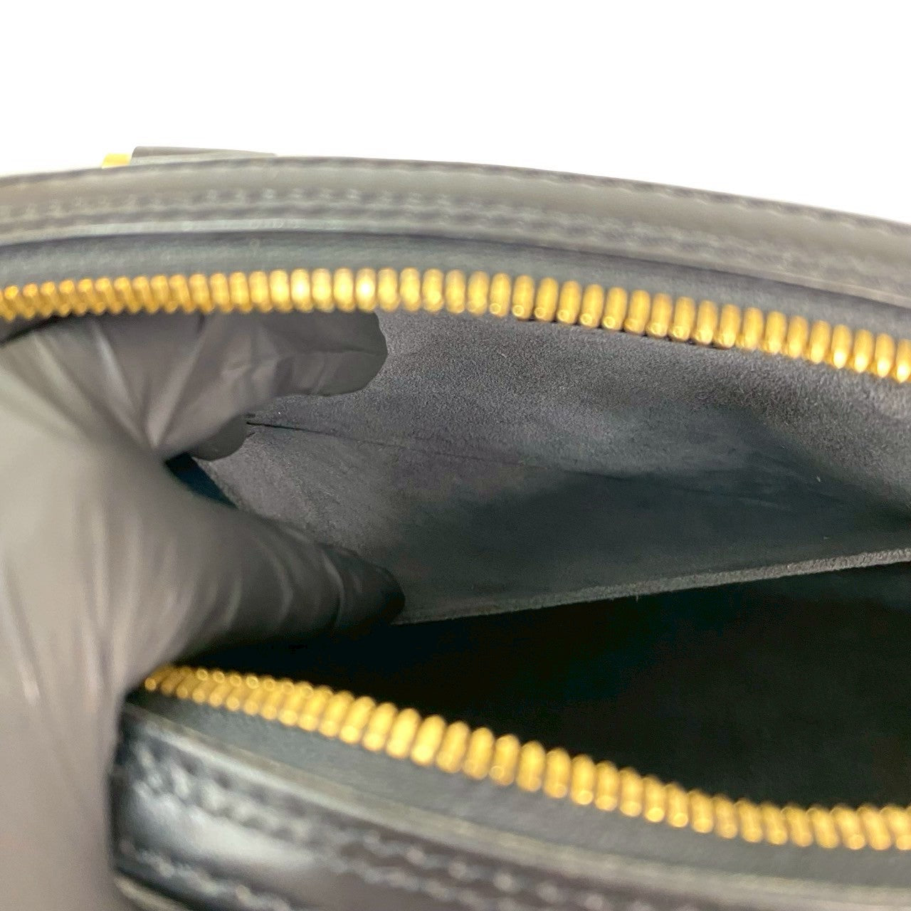 LOUIS VUITTON Handbag Epi Leather black Epi jasmine