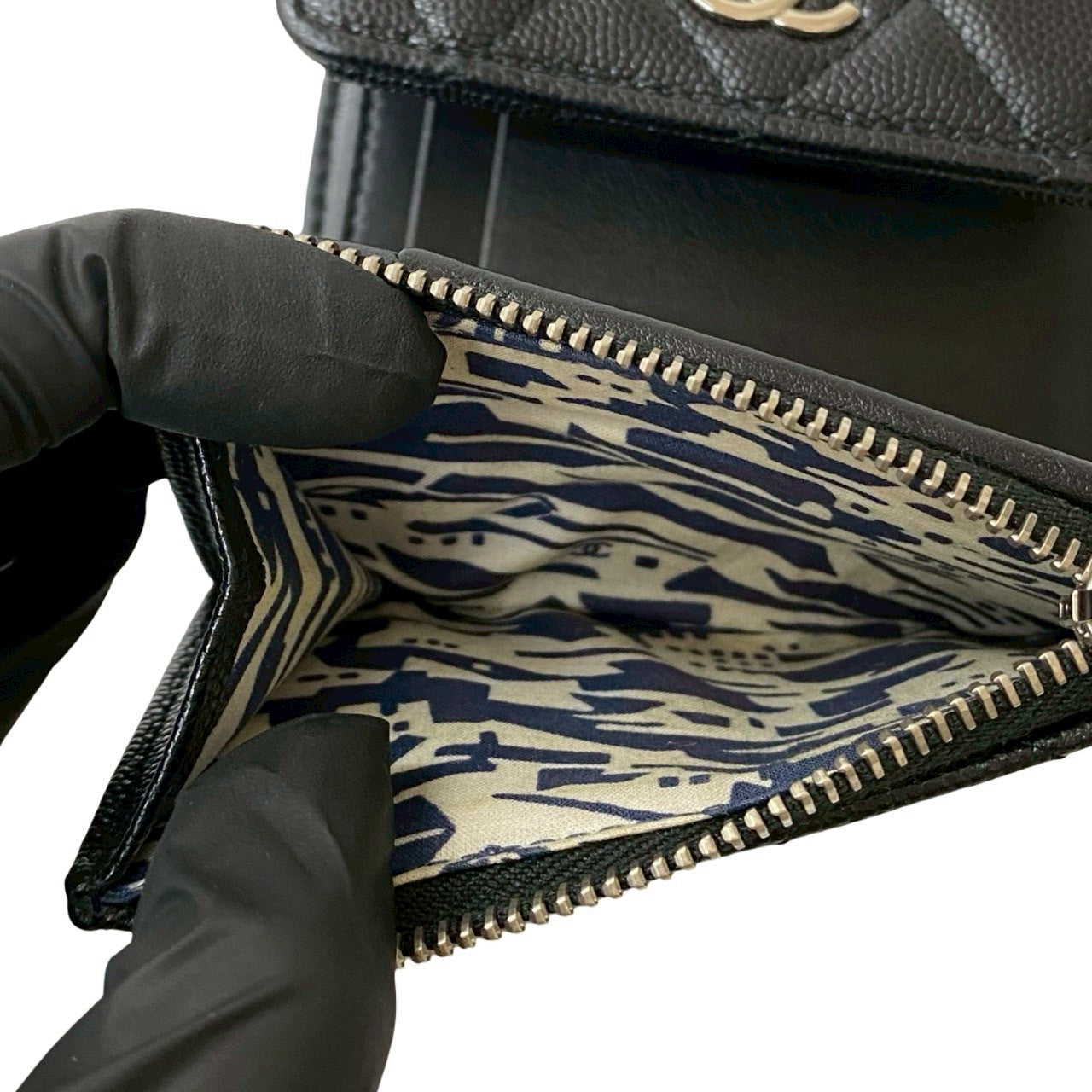 CHANEL Tri-fold wallet Matt caviar skin black Matrasse