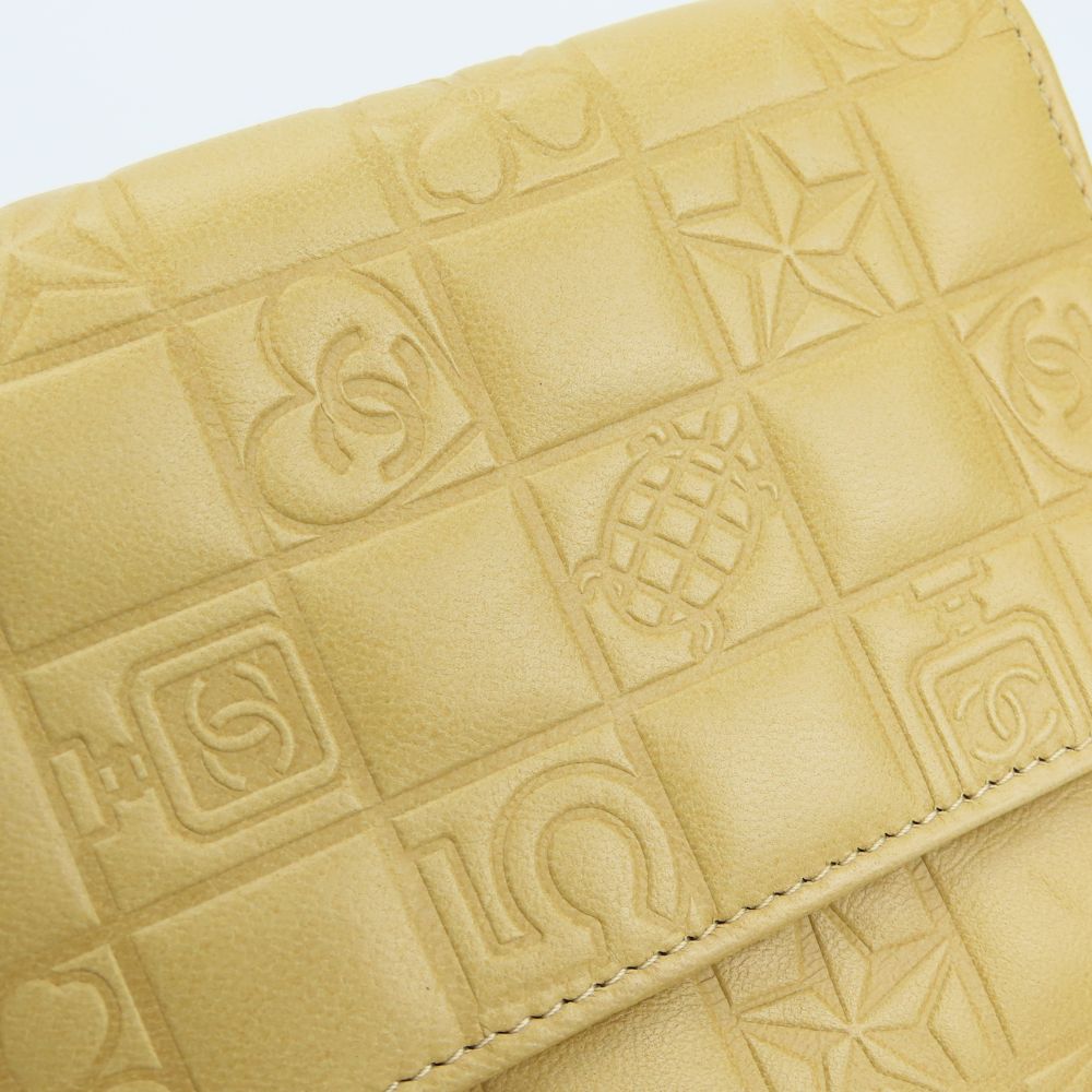 CHANEL Bifold Wallet lambskin beige icon