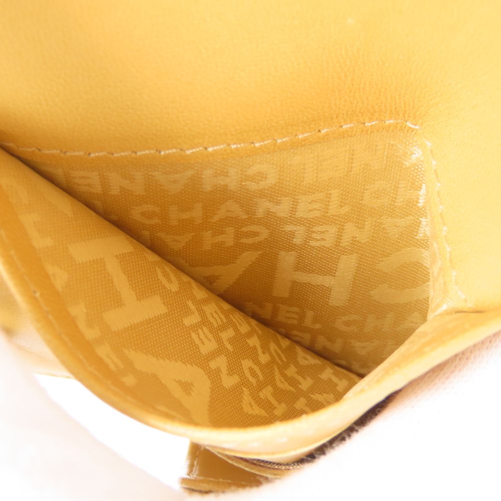CHANEL Bifold Wallet lambskin beige icon