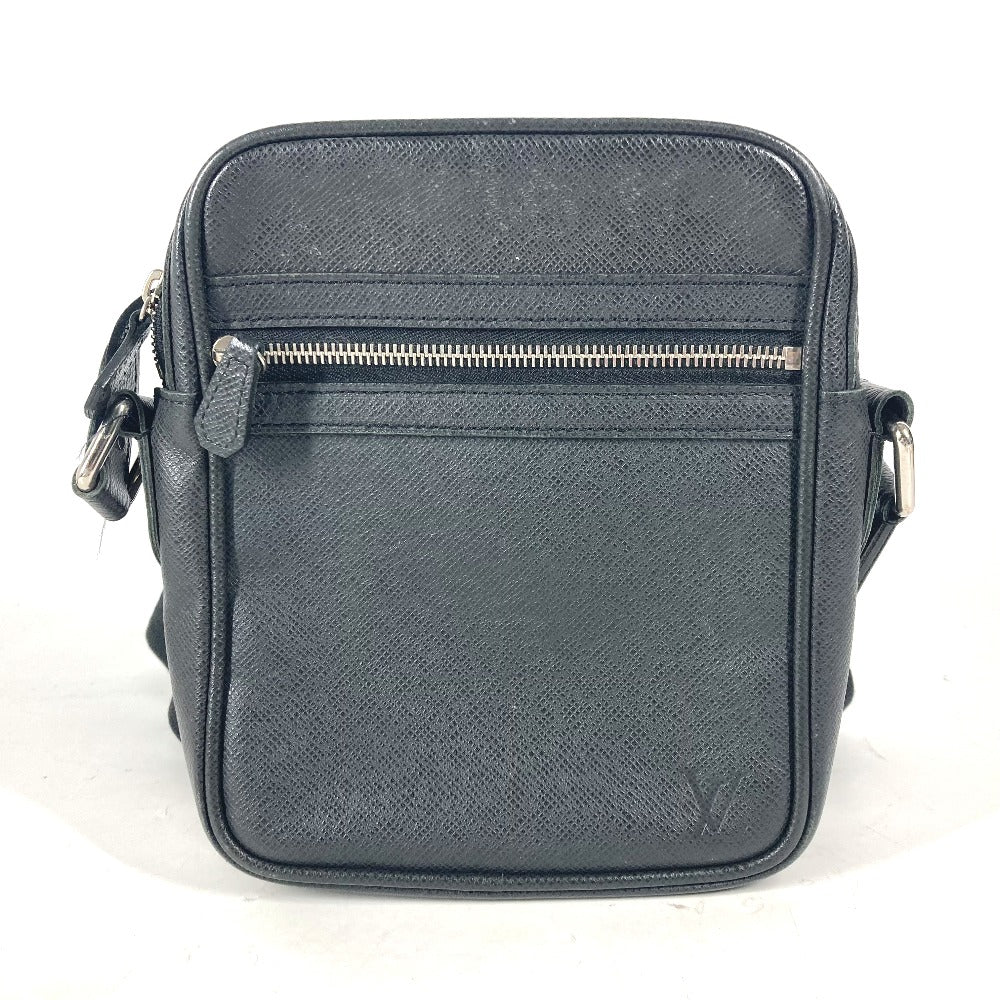 LOUIS VUITTON Shoulder Bag M32462 Taiga Leather black Taiga Dimitri mens Used Authentic