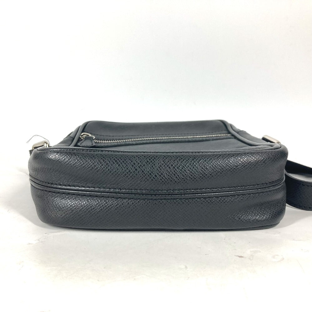 LOUIS VUITTON Shoulder Bag M32462 Taiga Leather black Taiga Dimitri mens Used Authentic