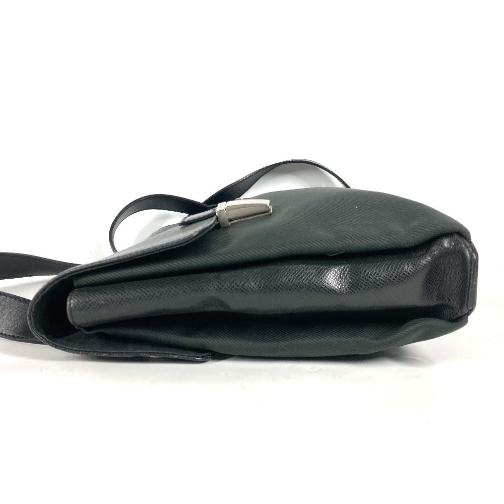 LOUIS VUITTON Shoulder Bag M30882 Nylon, Taiga Leather green Taiga Saratov GM Women Used Authentic