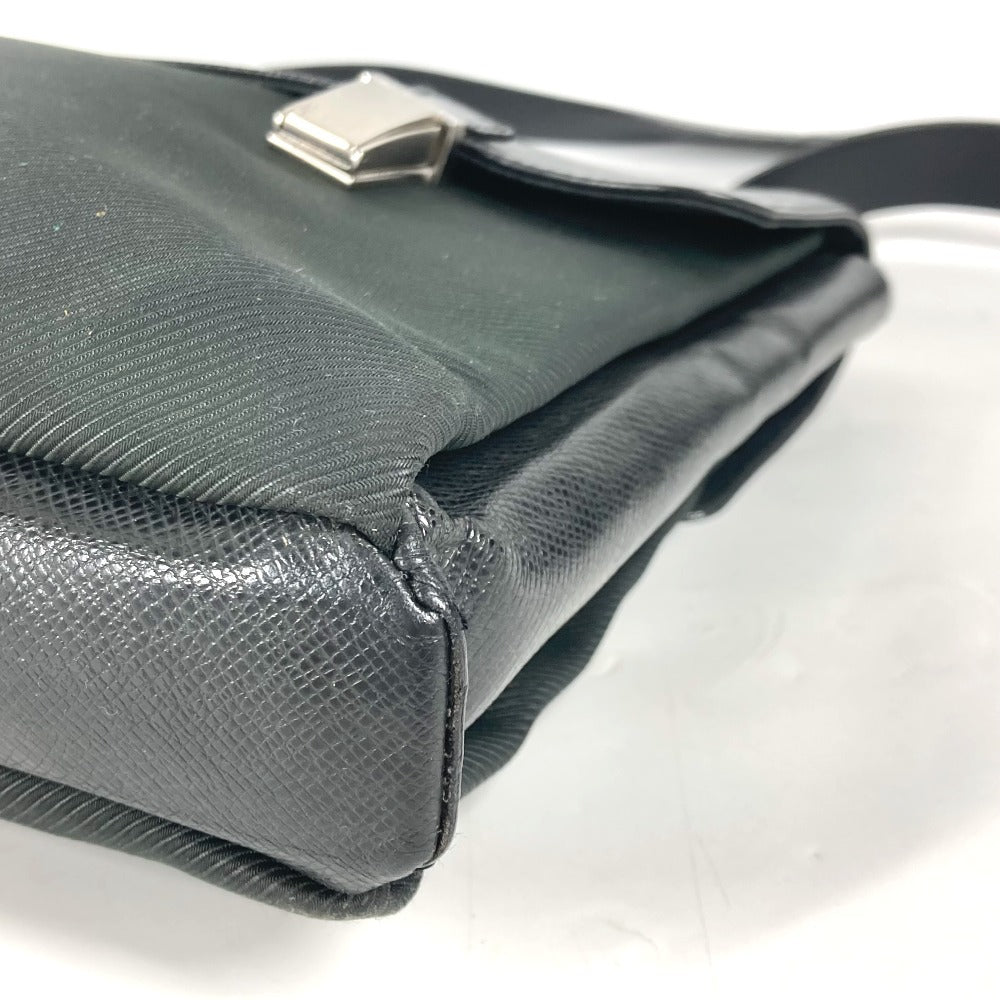 LOUIS VUITTON Shoulder Bag M30882 Nylon, Taiga Leather green Taiga Saratov GM Women Used Authentic