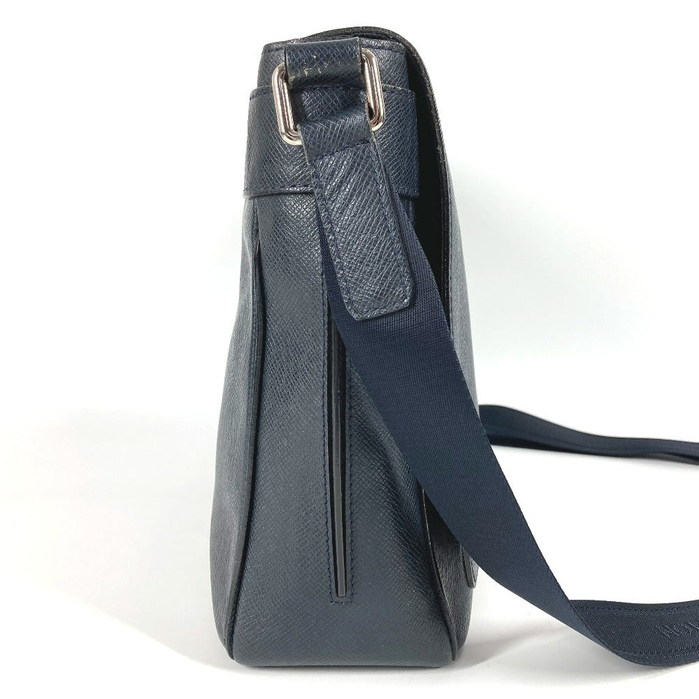 LOUIS VUITTON Shoulder Bag M32624 Taiga Leather Navy Taiga Roman MM Roman MM