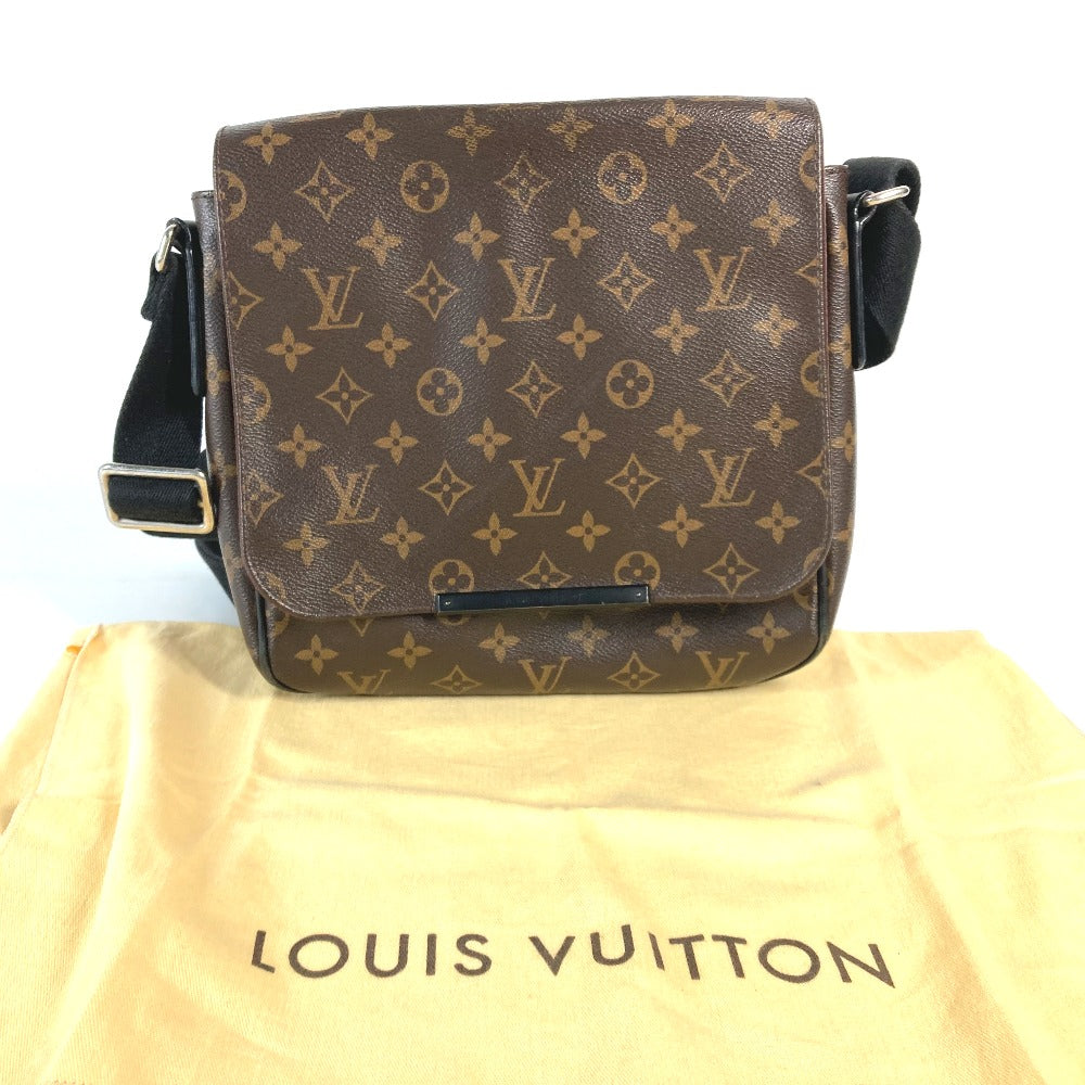 LOUIS VUITTON Shoulder Bag M40935 Monogram macacer canvas Brown Monogram macacer District PM mens Used Authentic