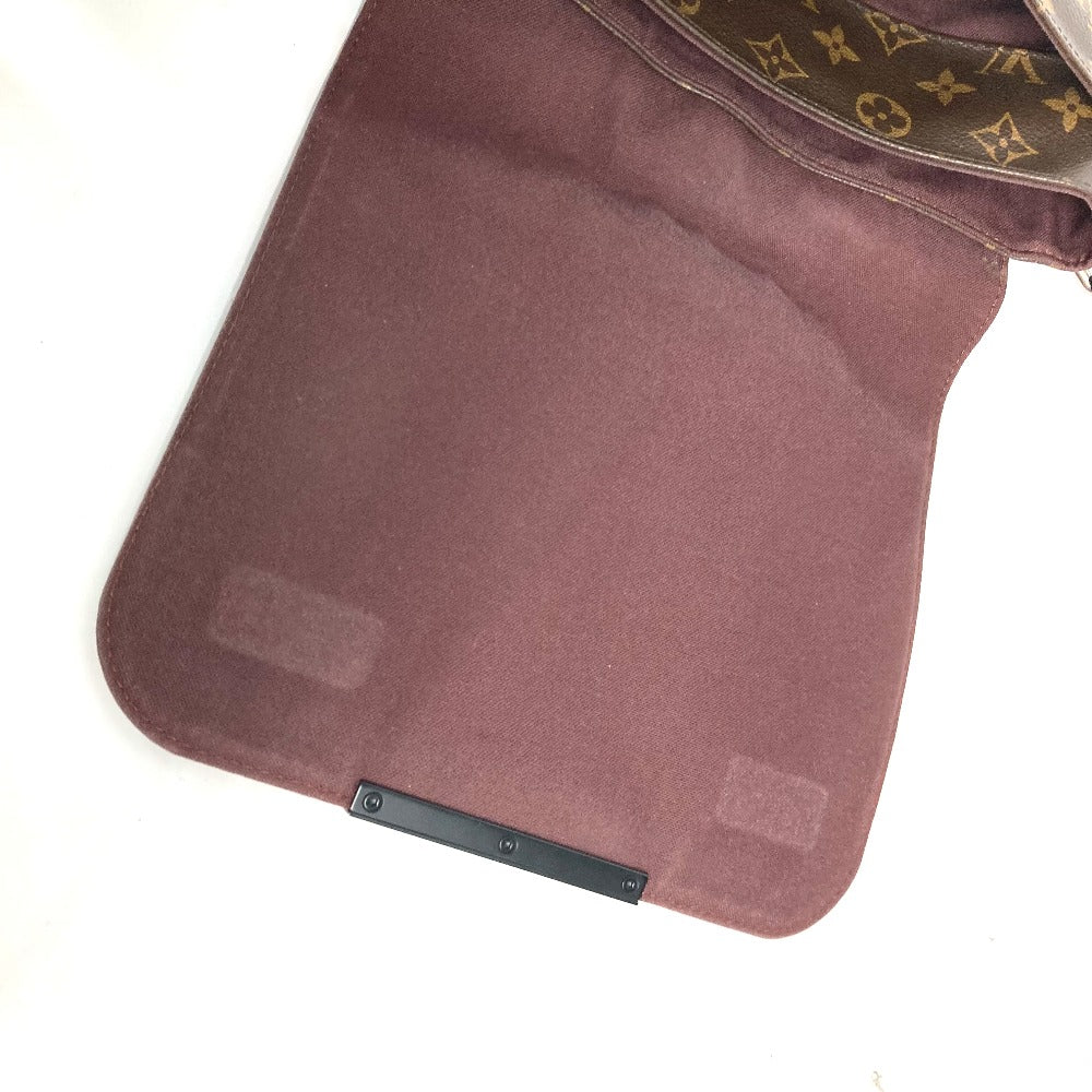LOUIS VUITTON Shoulder Bag M40935 Monogram macacer canvas Brown Monogram macacer District PM mens Used Authentic