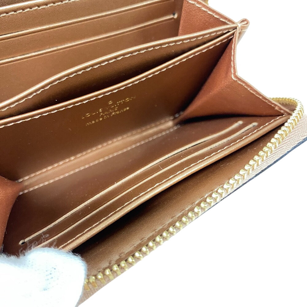 LOUIS VUITTON Coin case M90601 Vernis beige Zip Around Monogram Vernis Zip around purse Women Used Authentic