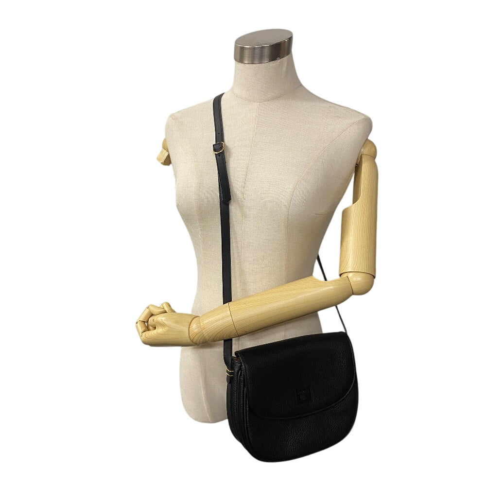 Burberrys Shoulder Bag leather black Nova Check