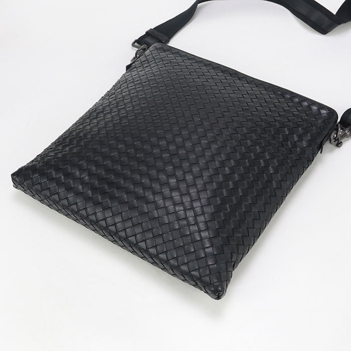 BOTTEGA VENETA INTRECCIATO Diagonal shoulder bag leather black mens