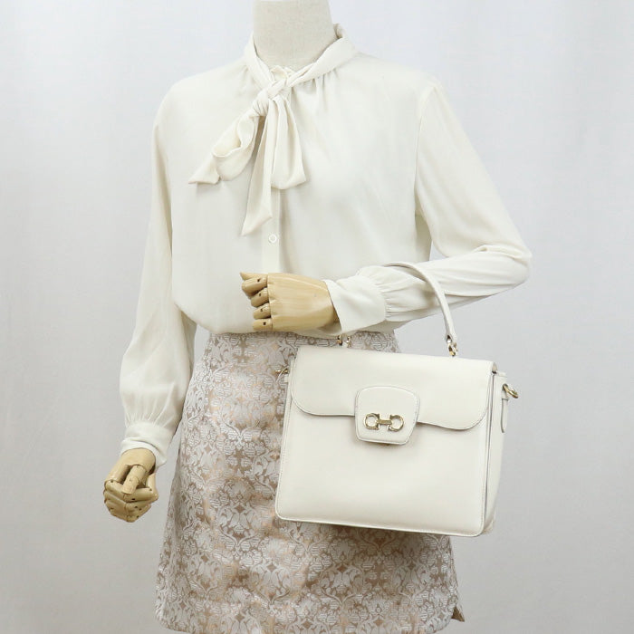 FERRAGAMO 21 E082 2WAY handbag Gancini totebag Calfskin white Women