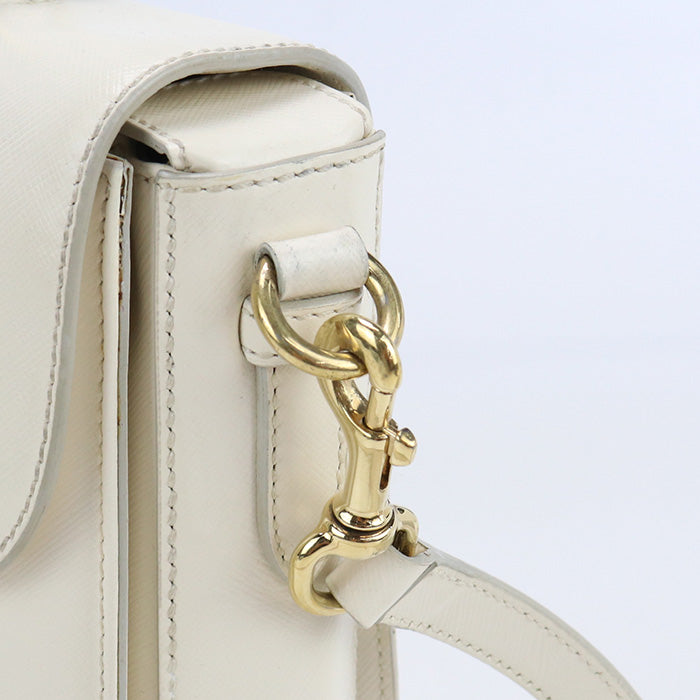 FERRAGAMO 21 E082 2WAY handbag Gancini totebag Calfskin white Women