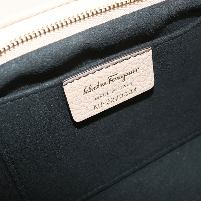 FERRAGAMO 22 0334 ChainShoulder Gancini Diagonal bag Calfskin pink Women