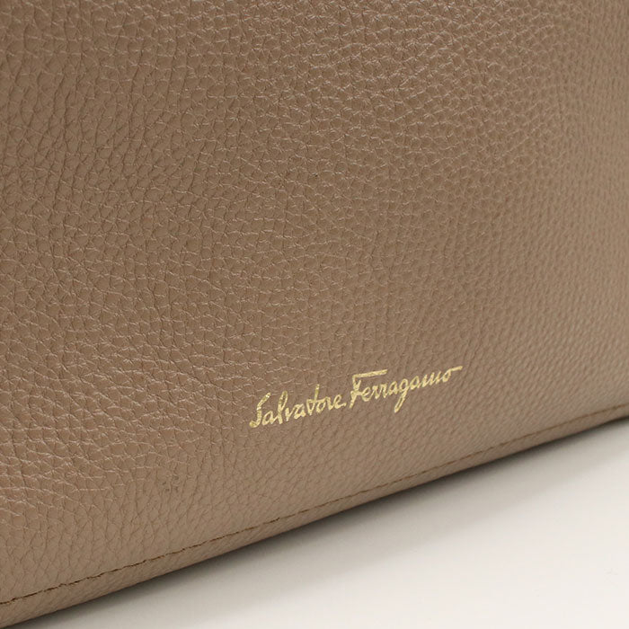 FERRAGAMO 21F216 Tote Bag Amy Shoulder bags leather beige Women