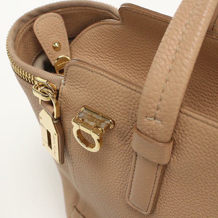 FERRAGAMO 21 D698 Gancini Tote Bag Calfskin beige Women